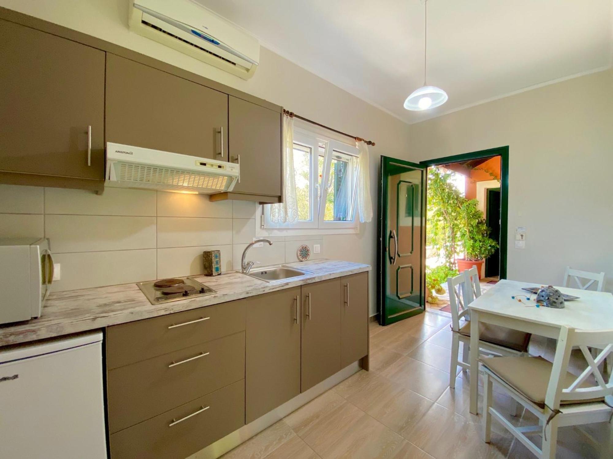 Asteraki Beach House By Dadovillas Akharavi Extérieur photo