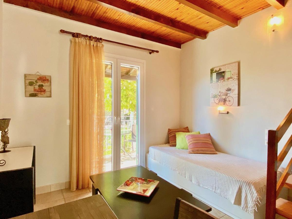 Asteraki Beach House By Dadovillas Akharavi Extérieur photo